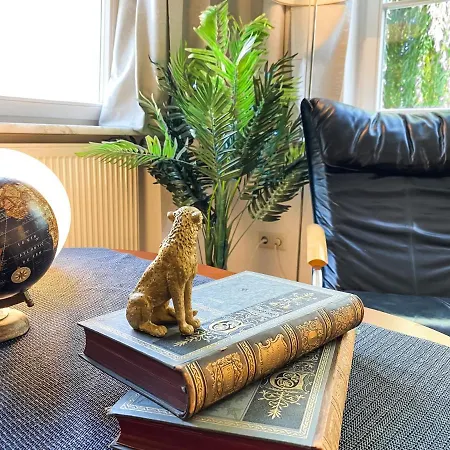 Historische 3raum Zentrumsnah In - Balkon, Tv, Marmorbad, Privatbibliothek Apartamento