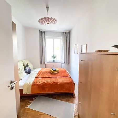 Historische 3raum Zentrumsnah In - Balkon, Tv, Marmorbad, Privatbibliothek Apartamento